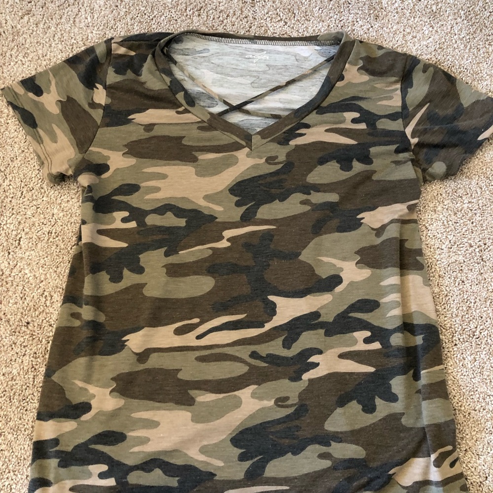 Camo tee